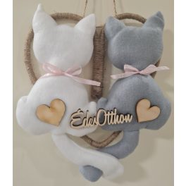 Szürke-fehér cicás ajtódísz pink orral, kézműves plüss macskák ajtóra, lakásdekorációhoz