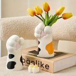 Aranyos macskamancs alakú váza virággal, cicás lakásdekoráció – Doromboló Webshop