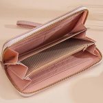 Hosszú fazonú cicás pénztárca tágas belső térrel