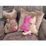 Puha cicás díszpárnák lakásdekorációhoz